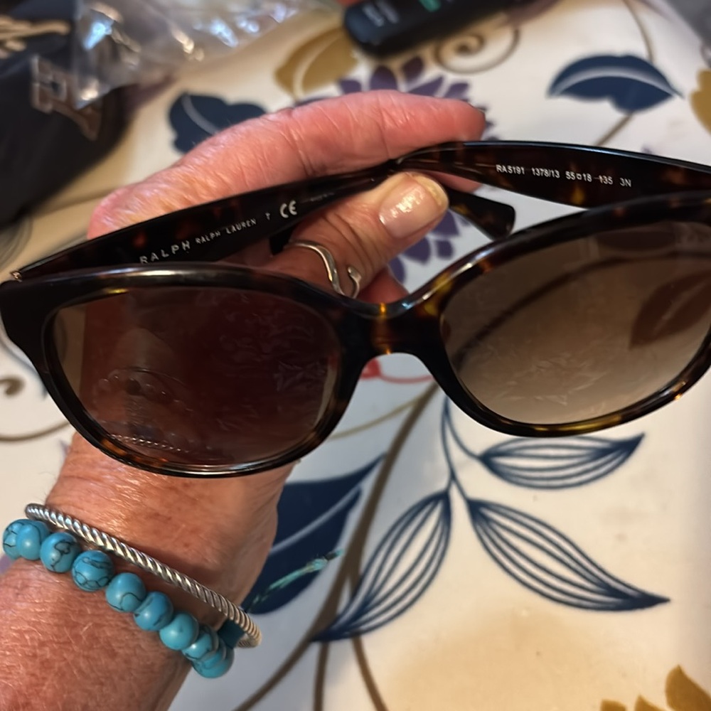SUNGLASSES Ralph Lauren Tortoise Shell - Picture 7 of 7